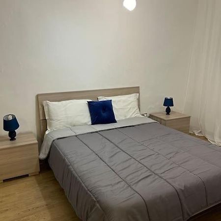 Federica Apartment Palermo Bagian luar foto
