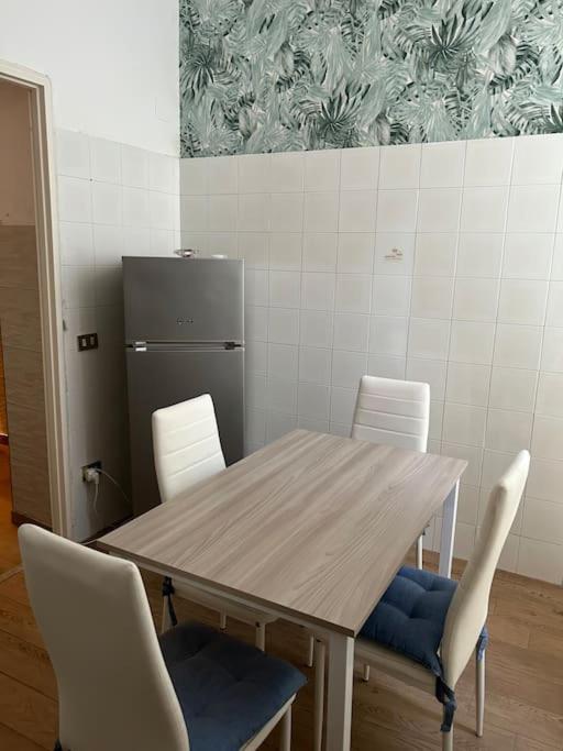 Federica Apartment Palermo Bagian luar foto