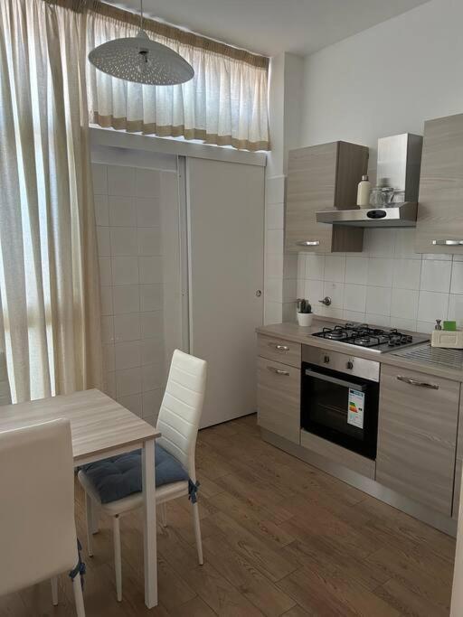 Federica Apartment Palermo Bagian luar foto